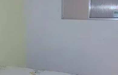 Imagem: A casa possui 1 Dormitório, 1 Banheiro e está localizado