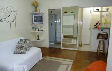 Imagem: O studio possui 1 Dormitório, 1 Banheiro, 20m² de Área e