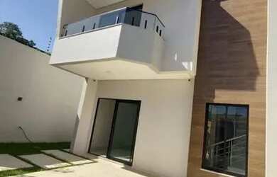 Imagem: A casa possui 3 Dormitórios, 3 Banheiros, 2 Vagas na garagem