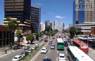 Imagem: O depósito possui 2 Vagas na garagem, 102m² de Área e está