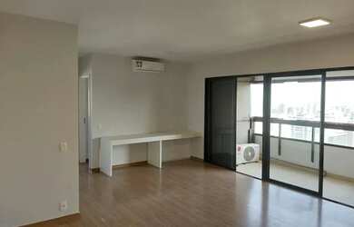 Imagem: O apartamento possui 2 Dormitórios, 2 Banheiros, 2 Vagas na