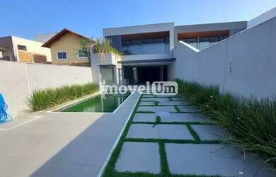 Imagem: A casa em condomínio possui 4 Dormitórios, 4 Banheiros, 2