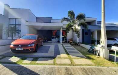 Imagem: A casa em condomínio possui 3 Dormitórios, 4 Banheiros, 4