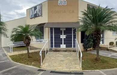 Imagem: O depósito possui 2 Vagas na garagem, 180m² de Área e está