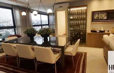 Imagem: O apartamento possui 3 Dormitórios, 4 Banheiros, 2 Vagas na