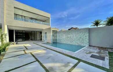 Imagem: A casa em condomínio possui 4 Dormitórios, 5 Banheiros, 2