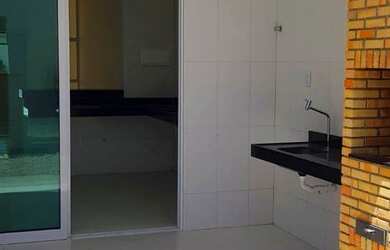 Imagem: O apartamento possui 3 Dormitórios, 2 Banheiros, 2 Vagas na