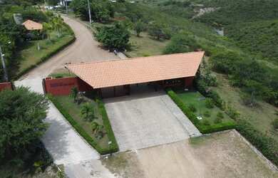Imagem: O terreno possui 1250m² de Área e está localizado em Alpes