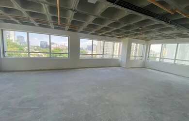 Imagem: O depósito possui 3 Vagas na garagem, 120m² de Área e está