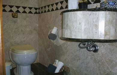 Imagem 10: Imóvel para venda possui 652 metros quadrados com 4 quartos em Santa...