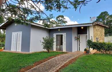 Imagem: A casa em condomínio possui 3 Dormitórios, 3 Banheiros, 4