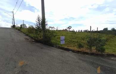 Imagem: O terreno possui 307m² de Área e está localizado em Carijos