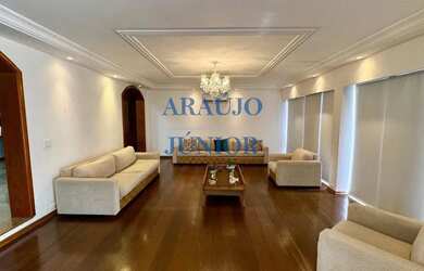 Imagem: O depósito possui 5 Vagas na garagem e 550m² de Área e está