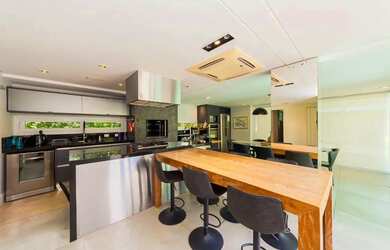 Imagem 12: Casa com piscina no condomínio Villa Lobos