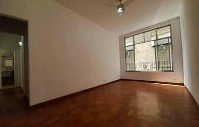 Imagem: O apartamento possui 2 Dormitórios, 2 Banheiros, 68m² de Área