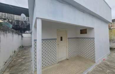 Imagem: A casa possui 2 Dormitórios, 1 Banheiro e 60m² de Área e