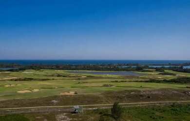 Imagem: O apartamento possui 4 Dormitórios, 5 Banheiros, 3 Vagas na