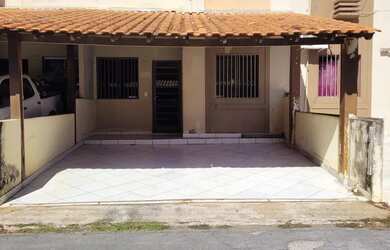 Imagem: A casa em condomínio possui 2 Dormitórios, 1 Banheiro, 2 Vagas