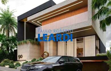 Imagem: A casa em condomínio possui 4 Dormitórios, 5 Banheiros, 5