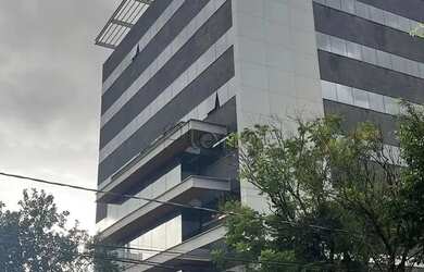 Imagem: O depósito possui 4 Vagas na garagem e 170m² de Área e está