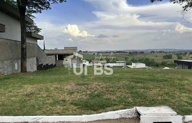 Imagem: O terreno possui 404m² de Área e está localizado em Senador