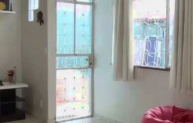 Imagem: A casa possui 3 Dormitórios, 2 Banheiros, 4 Vagas na garagem