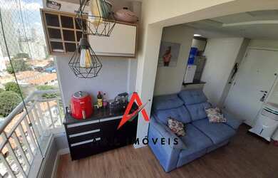 Imagem: O apartamento possui 2 Dormitórios, 1 Banheiro, 1 Vaga na garagem