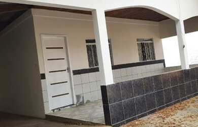 Imagem: A casa possui 2 Dormitórios, 1 Banheiro, 1 Vaga na garagem