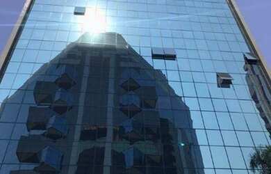 Imagem: O depósito possui 4 Vagas na garagem, 206m² de Área, Imóvel