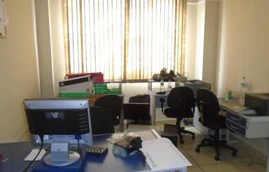 Imagem: O depósito possui 21m² de Área e está localizado em Penha