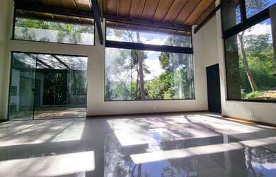 Imagem: A casa em condomínio possui 3 Dormitórios, 1 Banheiro e 128m²