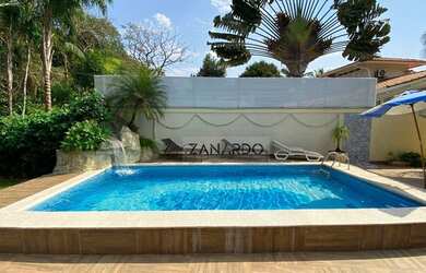 Imagem: A casa em condomínio possui 4 Dormitórios, 4 Banheiros, 5