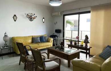 Imagem: O apartamento possui 3 Dormitórios, 3 Banheiros, 160m² de