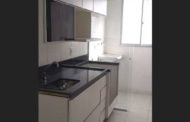 Imagem: O apartamento possui 2 Dormitórios, 1 Banheiro, 1 Vaga na garagem