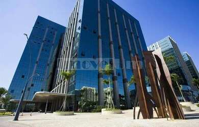 Imagem: O depósito possui 5 Vagas na garagem, 594m² de Área e está