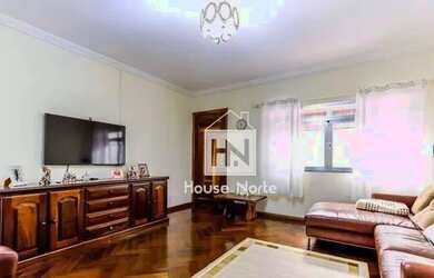 Imagem: A casa possui 3 Dormitórios, 4 Banheiros, 1 Vaga na garagem