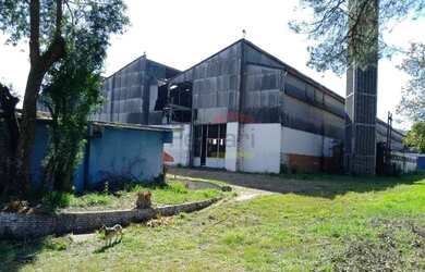 Imagem: O depósito possui 5 Vagas na garagem e 7000m² de Área e está