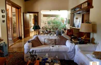 Imagem: O depósito possui 5 Vagas na garagem, 733m² de Área e está