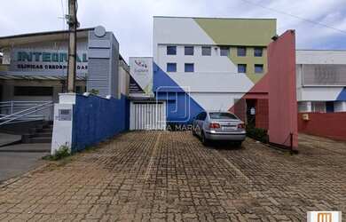 Imagem: O depósito possui 4 Vagas na garagem, 384m² de Área e está