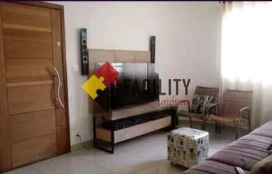 Imagem: A casa possui 3 Dormitórios, 2 Banheiros, 4 Vagas na garagem