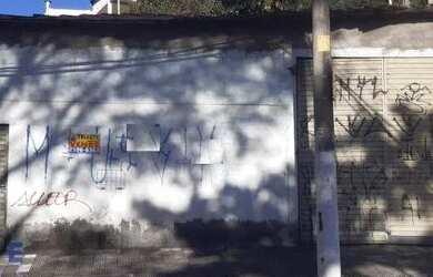 Imagem: A casa possui 3 Dormitórios, 1 Banheiro, 3 Vagas na garagem