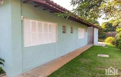 Imagem: A casa em condomínio possui 3 Dormitórios, 3 Banheiros, 5