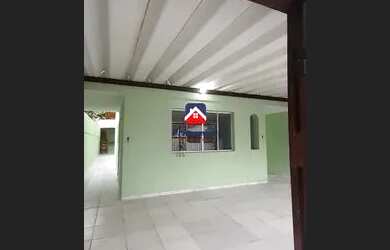 Imagem: A casa possui 2 Dormitórios, 2 Banheiros, 1 Vaga na garagem