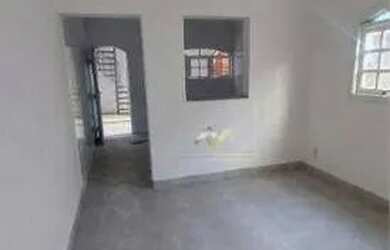 Imagem: A casa possui 4 Dormitórios, 3 Banheiros, 2 Vagas na garagem