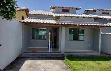 Imagem: A casa possui 2 Dormitórios, 1 Banheiro, 3 Vagas na garagem