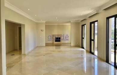 Imagem: O apartamento possui 4 Dormitórios, 5 Banheiros, 5 Vagas na