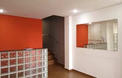 Imagem: O depósito possui 230m² de Área e está localizado em Santa