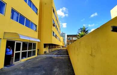 Imagem: A kitnet possui 1 Dormitório, 1 Banheiro, 1 Vaga na garagem