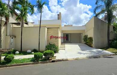 Imagem: A casa em condomínio possui 3 Dormitórios, 3 Banheiros, 2