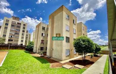 Imagem: O apartamento possui 3 Dormitórios, 1 Banheiro, 1 Vaga na garagem